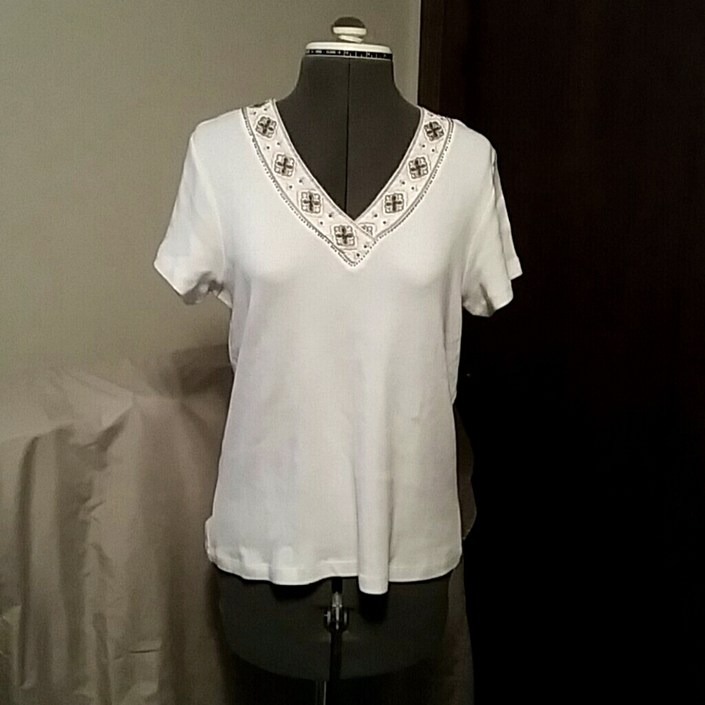 Vee neck tee